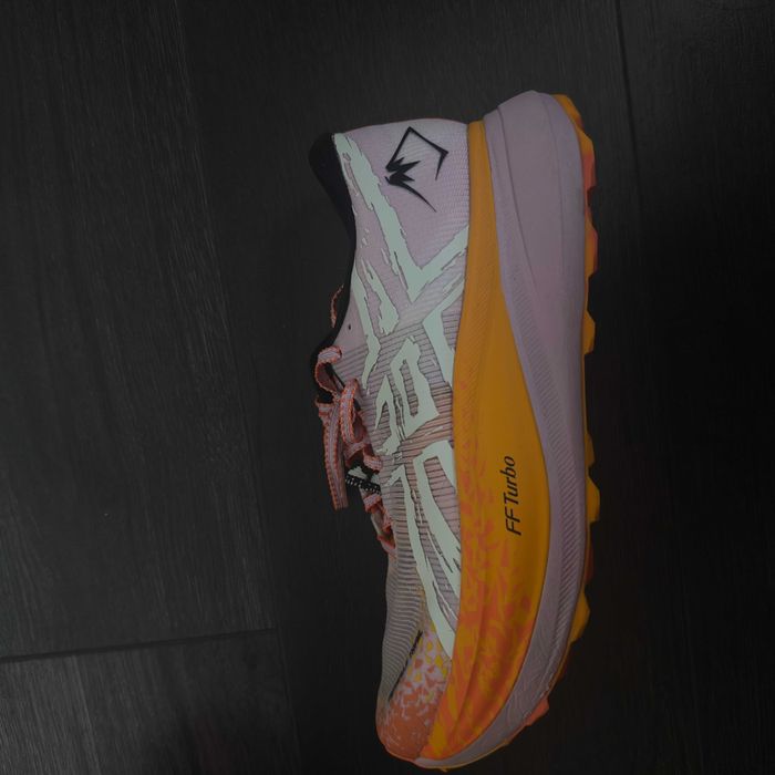 Asics Metafuji Trail спортни обувки като ново, розови, размер 39.5