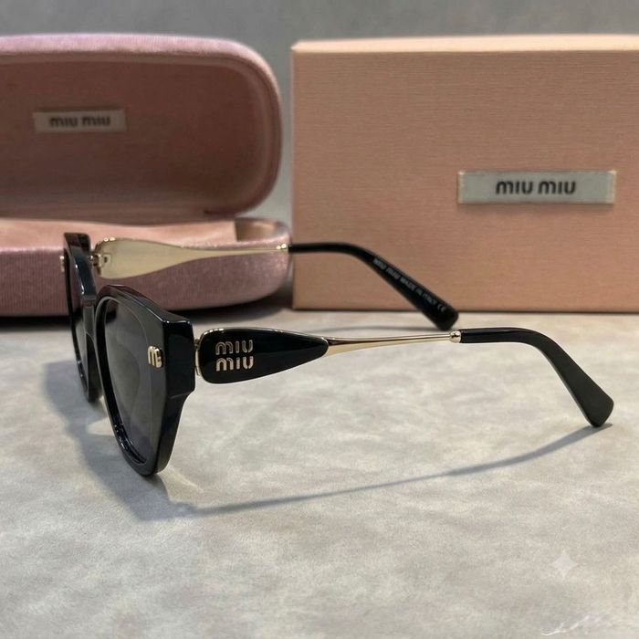 Слънчеви очила Miu Miu 0576