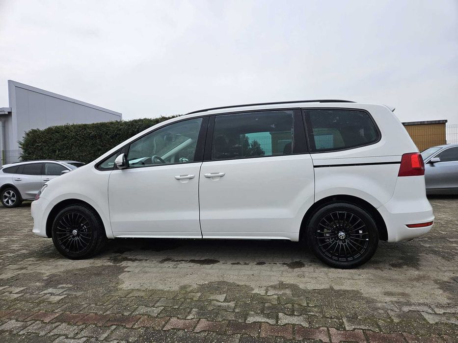 VW Sharan 2.0 TDI 140 CP – an 2012 – Motor CFFB – Alb Perlat – Jante Negre 5 locuri FULL recent adus în țară Unic Proprietar