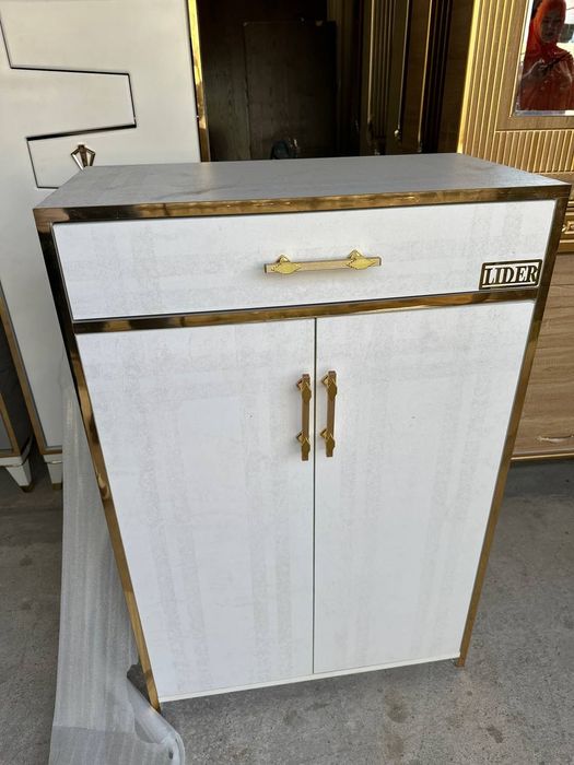 Тумба для обуви.