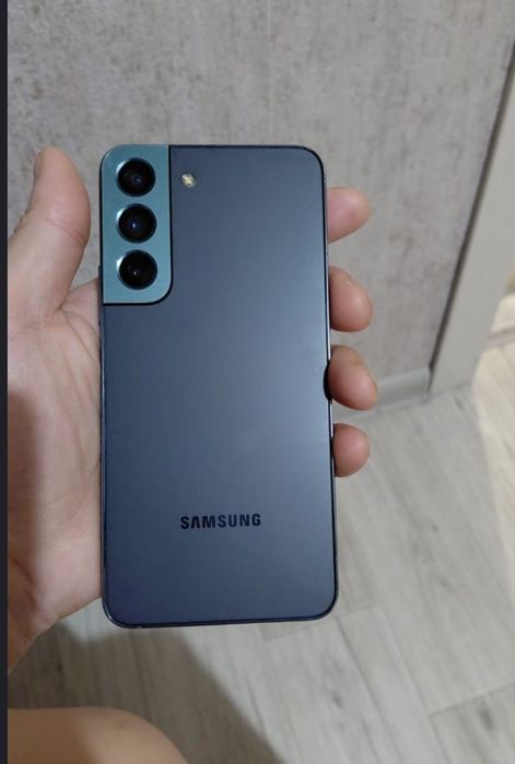 Продам Самсунг S22