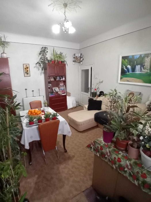 Proprietate deosebită în Vatra Dornei – Apartament 2 camere + garaje și spații multiple