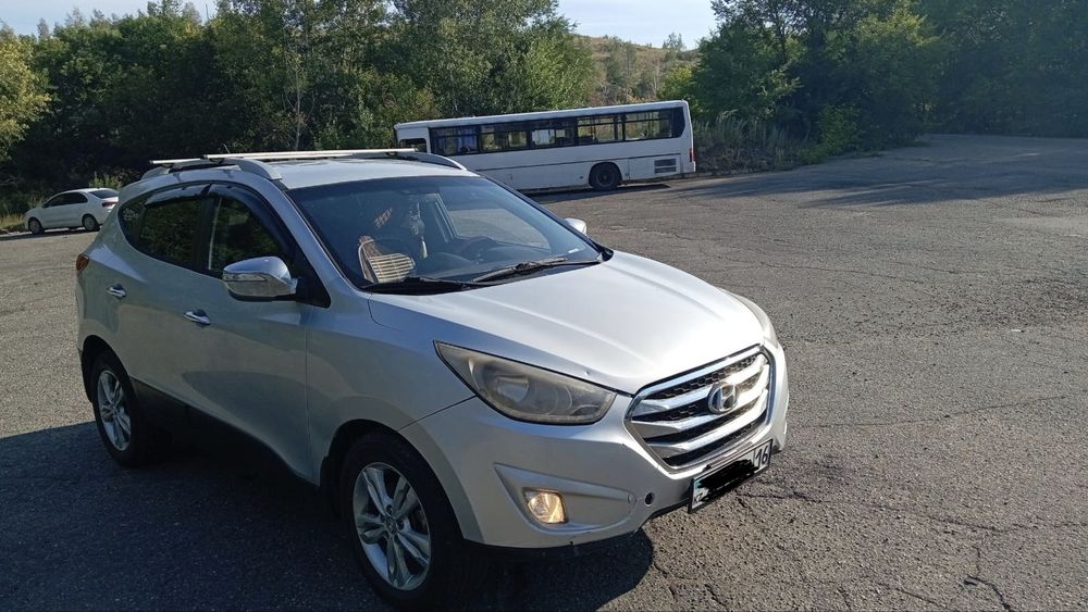 Hyundai Tucson машина