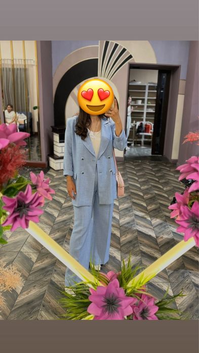 Продам красивый костюм