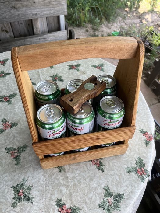 Дървена кошница за бира и малко столче