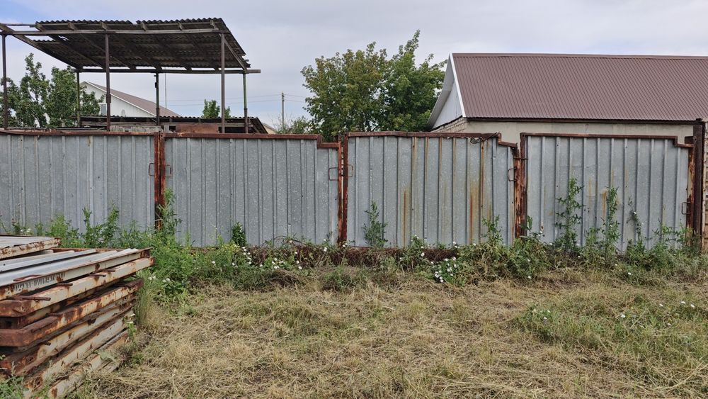 Продам забор металлический