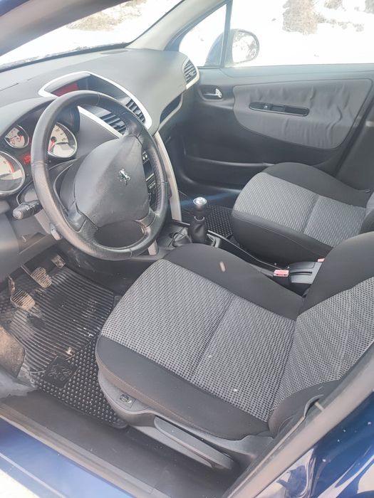 Peugeot 207 SW an 2010