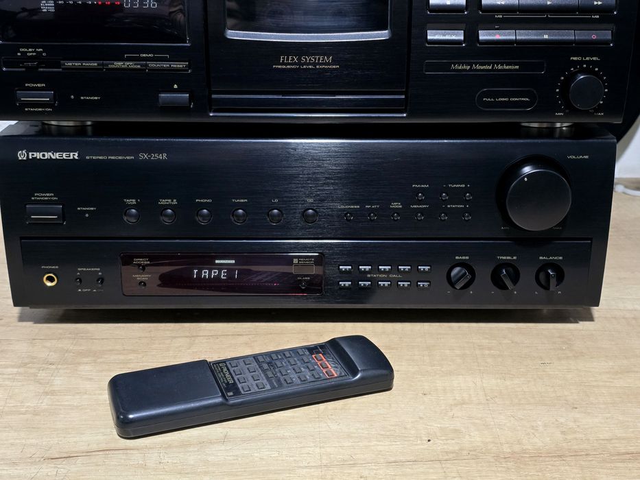 Linie audio PIONEER ,receiver sx-254r, deck ct-s250, cd player pd-206