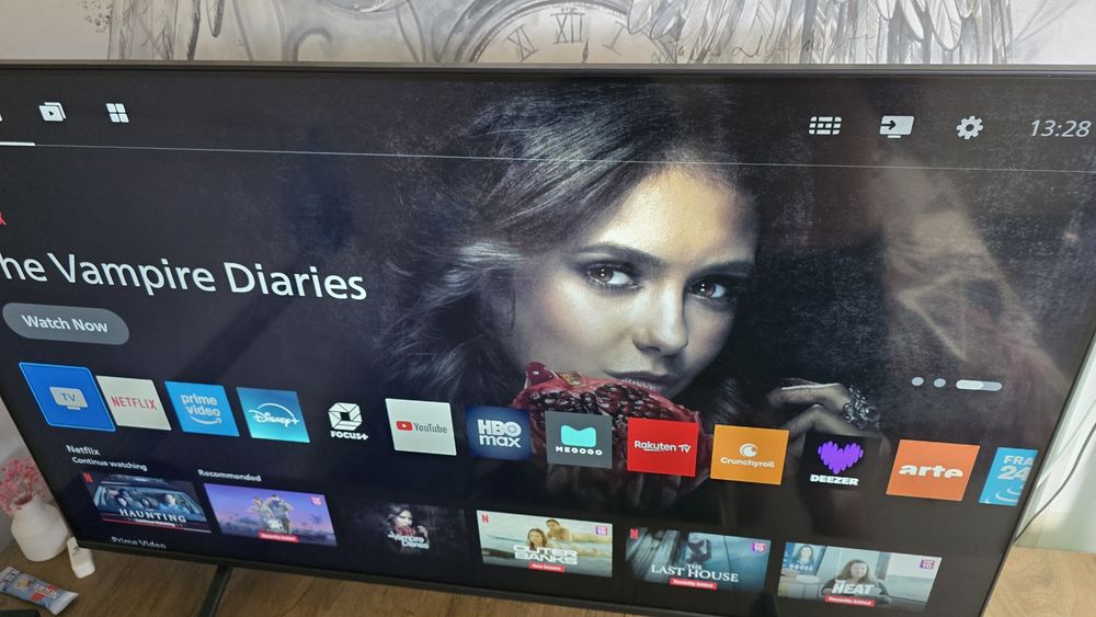 Televizor smart Philips cu ambilight