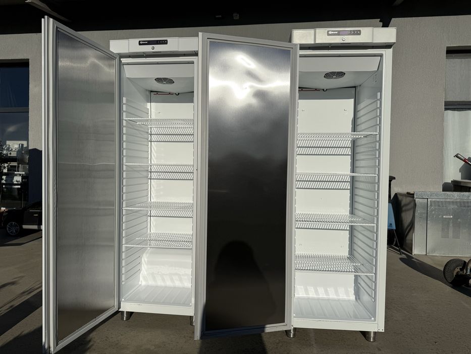 Професионален хладилник Gram