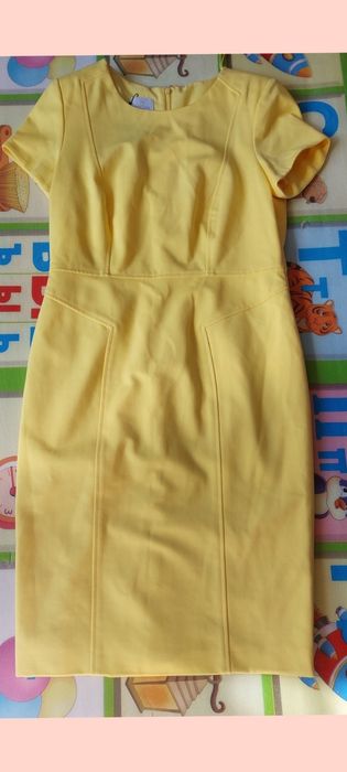 Красивое Платье новое размер 46