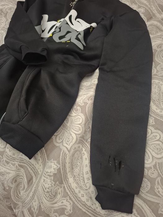 Продаю кофту, ни разу не носил.