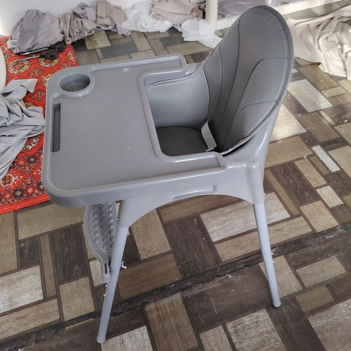 Продам стульчик для кормление.