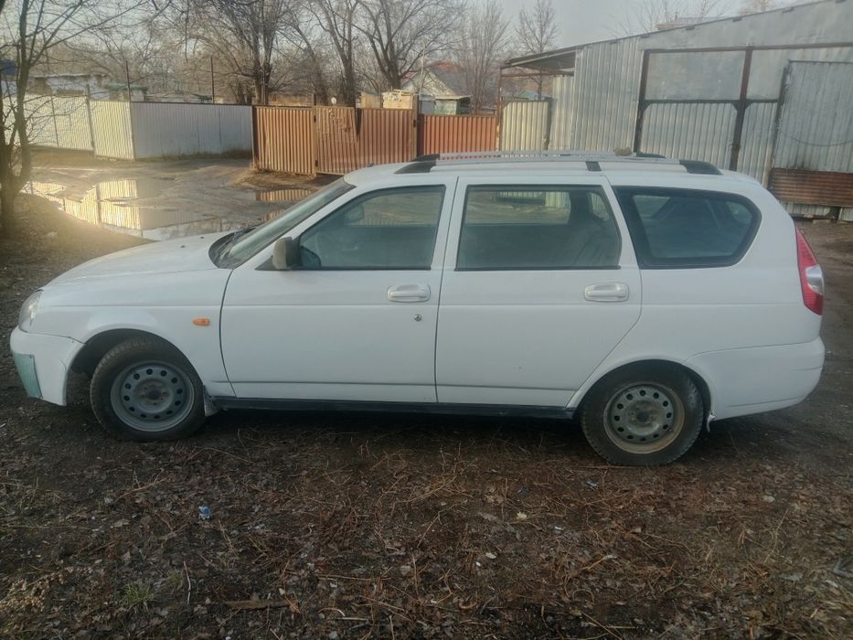 Приора универсал 2012 год.