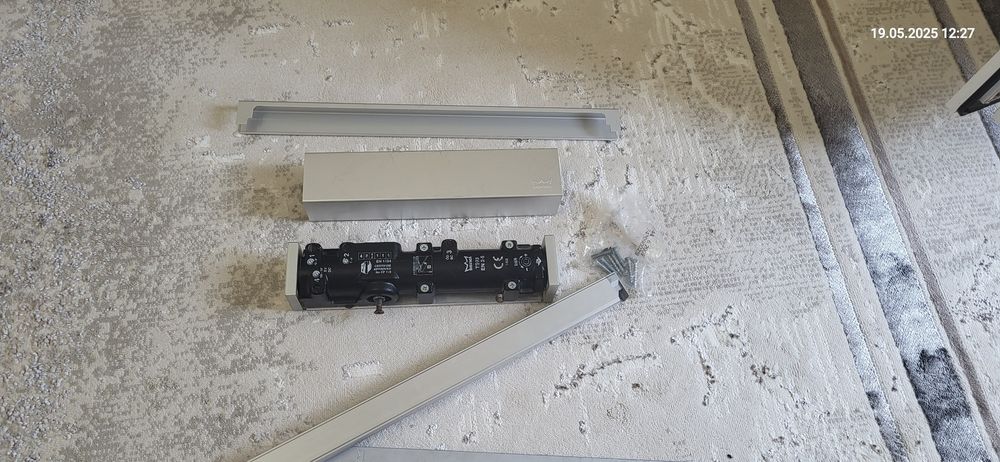 Дверной доводчик DORMA