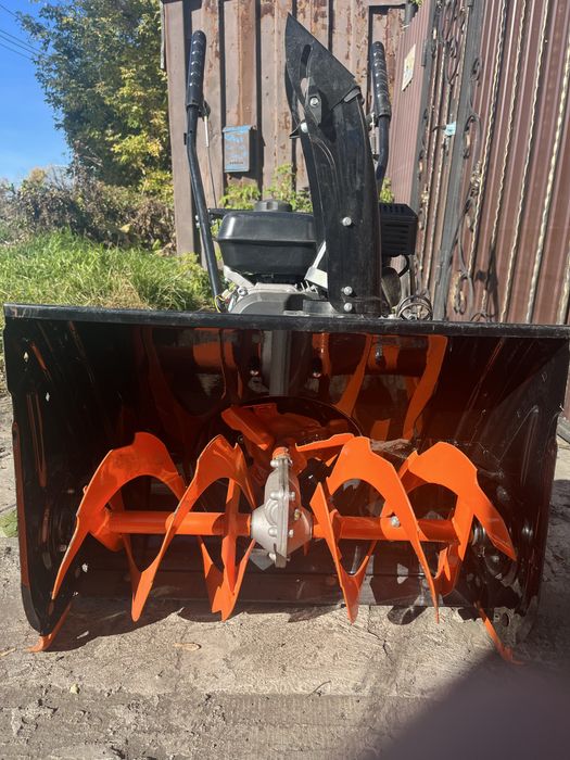 Продам Снегоочиститель