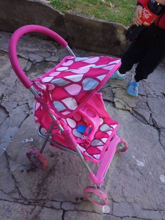 Количка за кукли