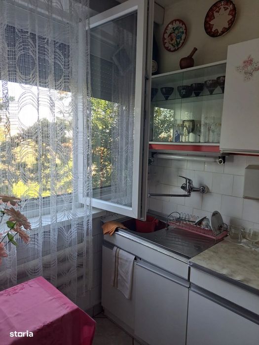 Apartament cu 2 camere etaj 3 din 4 zona P-ța București-Gara Centrală