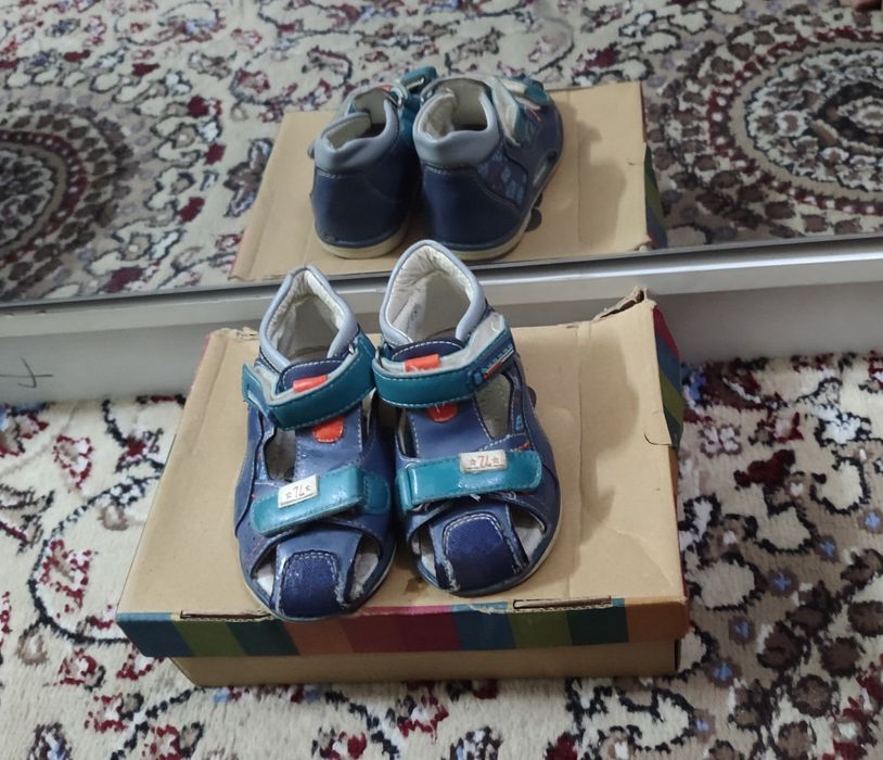 Продаются детские босоножки