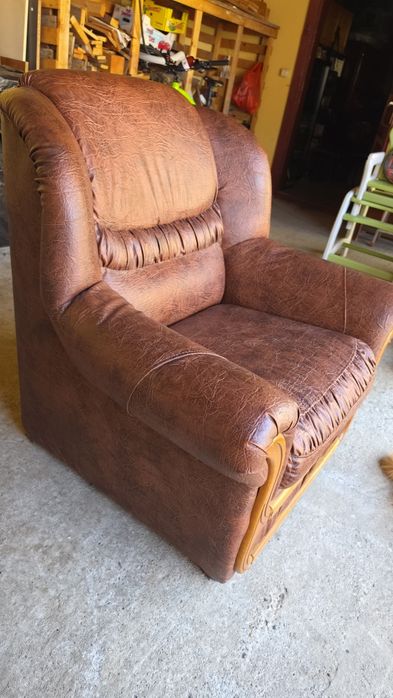 Fotolii piele ecologica si lemn masiv, maro
