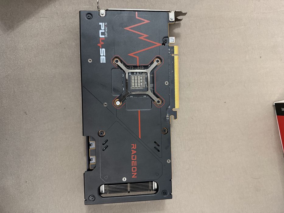 Placa video AMD SAPPHIRE RX7600XT 16gb