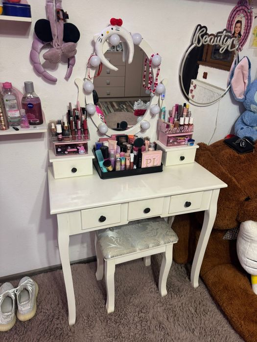 masa de toaleta si machiaj