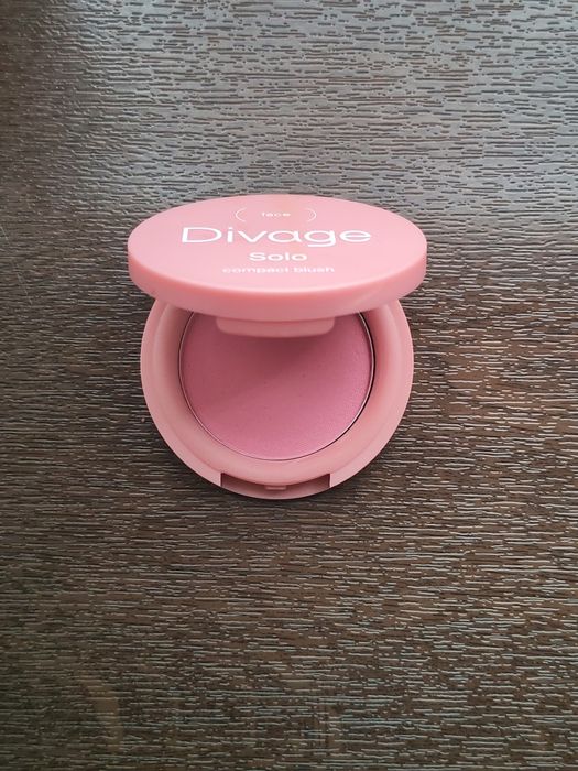 Румяна Divage 04