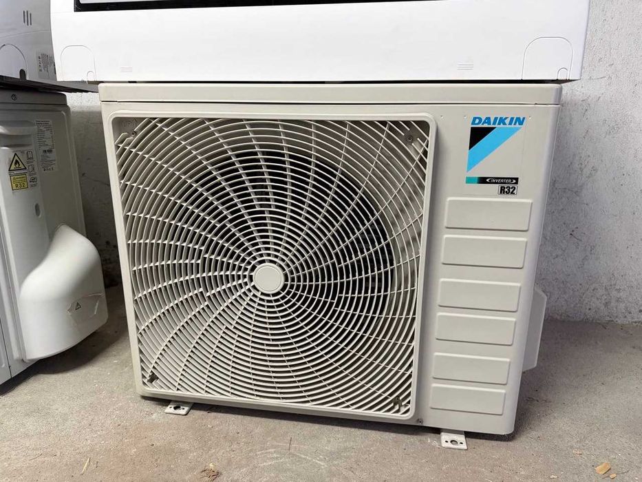 Климатик Daikin FTXC35C + RXC35C 12000 BTU + ТРЪБИ + СТОЙКИ