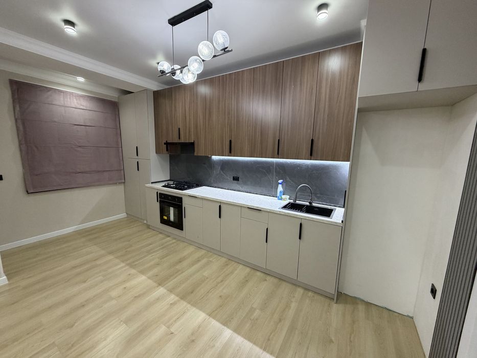 Своя Юнусабад-13 ЖК Менинг Уйим Новстройка 3/3/8 Встроенная мебель