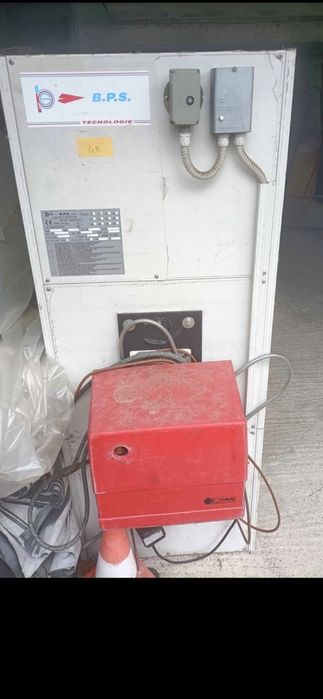Vând centrala aer cald industriala pe ulei uzat