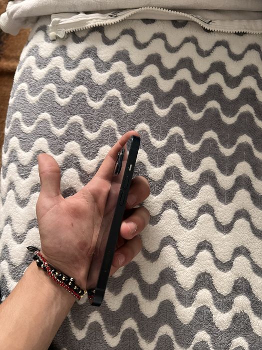 Vand iphone 13 .