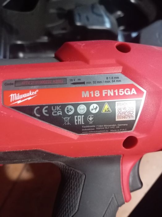 Такер акумулаторен MILWAUKEE M18 FN15GA-0X