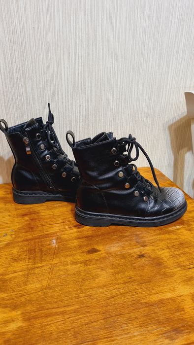 Продам сапоги для девочки