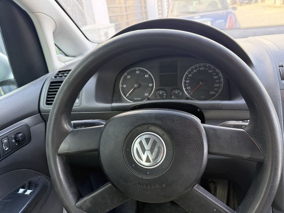 VOLKSWAGEN Touran 2004 — imagine 5