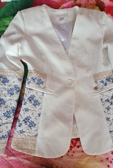 Страхотно синьо сако на Lucy Fashion