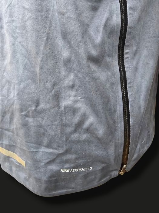 Nike Aeroshield – леко спортно яке с качулка | ТОП цена