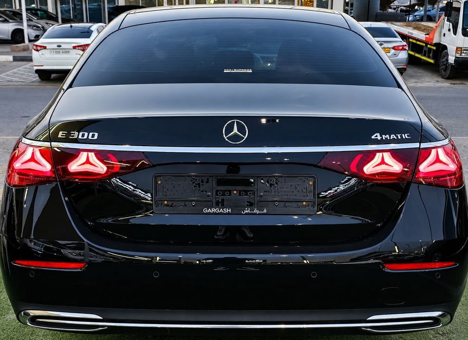 Mercedes Benz W 214 E 300 New