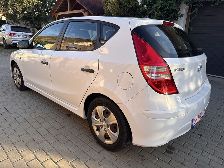 HYUNDAI i30 2011 — imagine 5