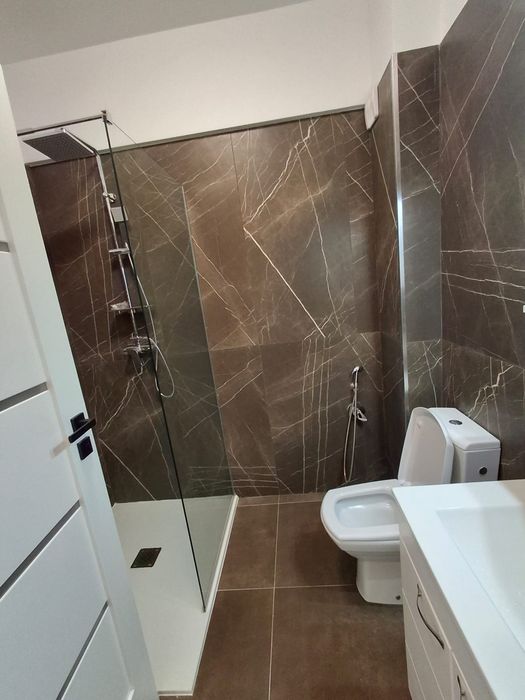 Proprietar, închiriez ap 2 camere, Win Rezistent, Brazdă