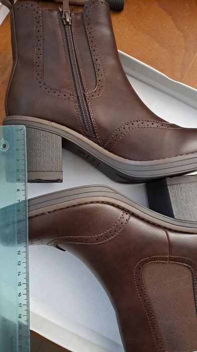 Ghete femei piele bordo firma Clara Barson, noi, cutie originală