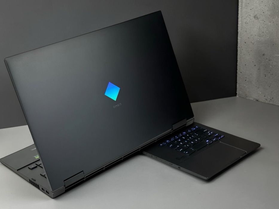 HP Omen 17" QHD 165Hz i9-11900h 32GB RAM 1TB SSD RTX 3080 16GB