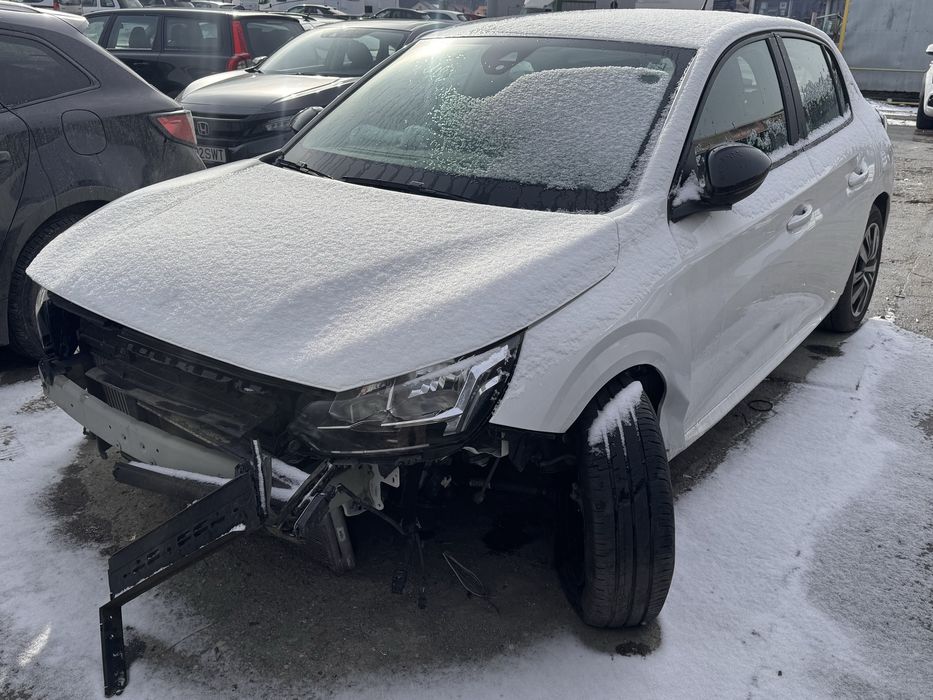 Peugeot 208 1.2 Puretech 101cp 2023 avariat