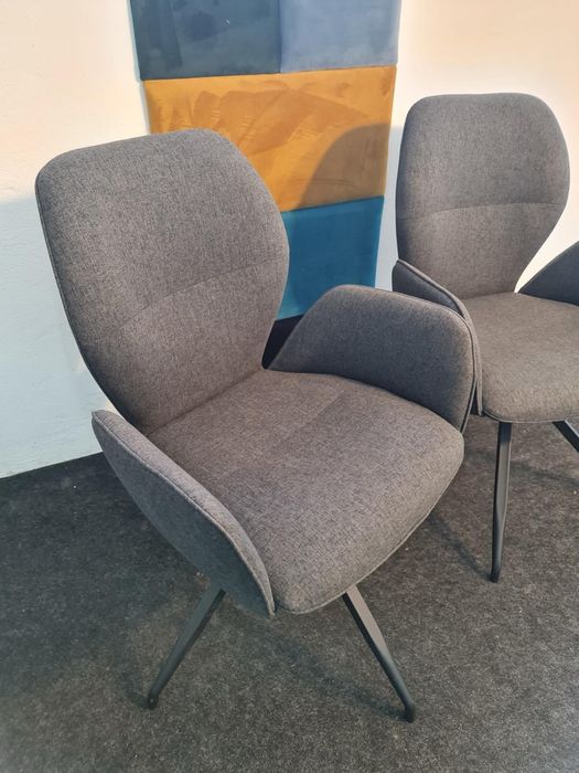 Set doua scaune tapitate si rotative