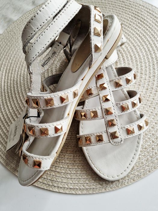 Sandale gladiator albe din piele naturală Mango, cu ținte, mărimea 36
