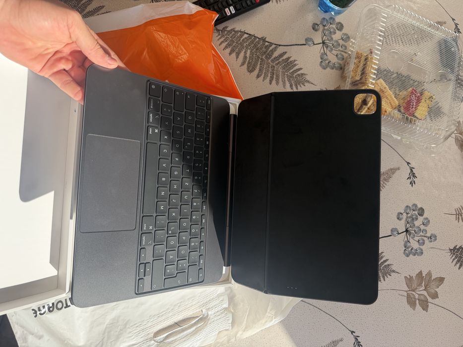 tastatura inteligenta ipad