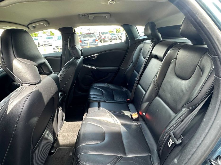Volvo V40 D3 150cp