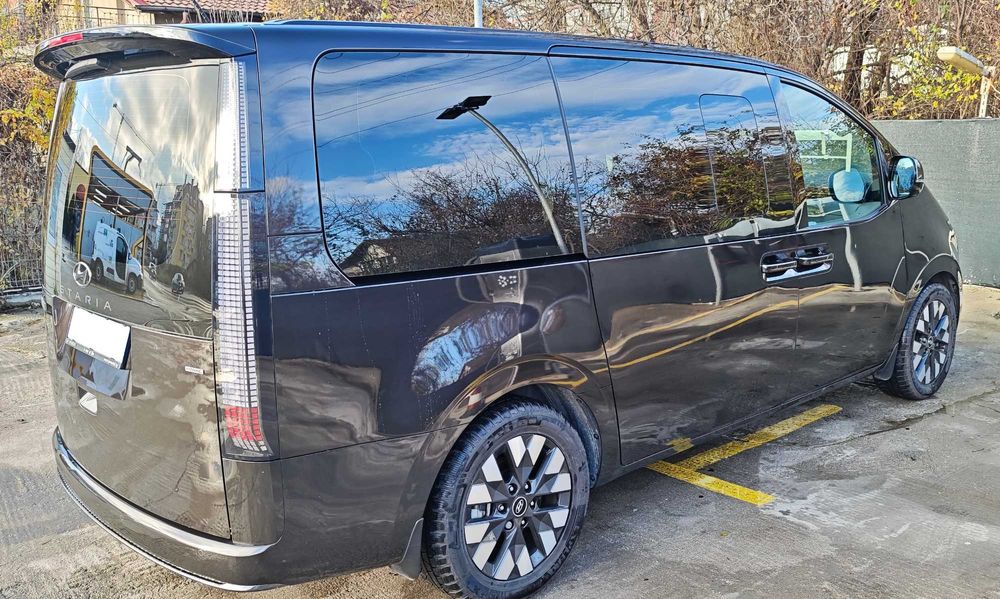 Продавам Hyundai Staria Premium 4x4 2.2 6+1