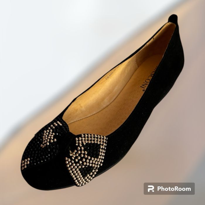 Продам туфли замшевые