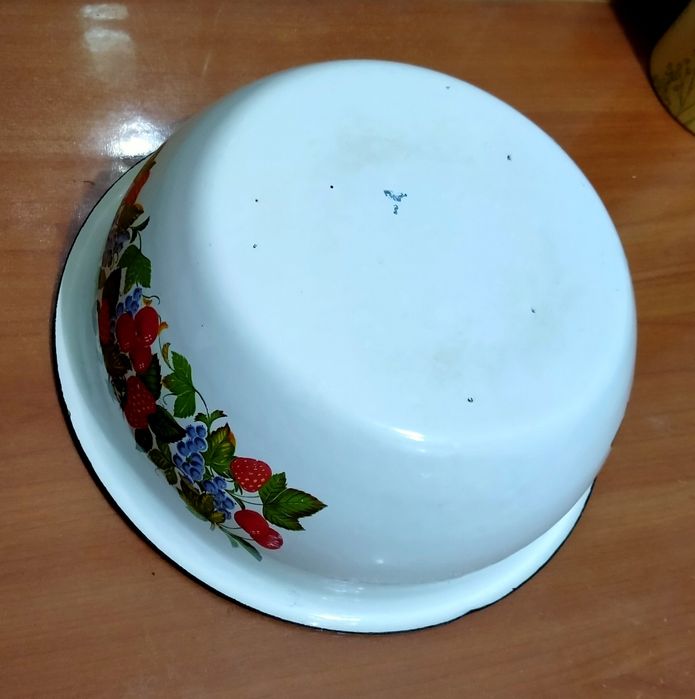Чаша эмалированная (советская)
