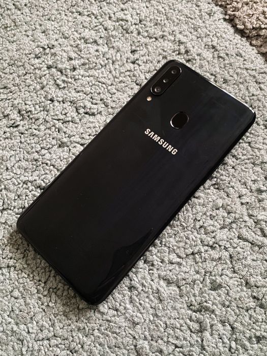 Samsung A20s идеал